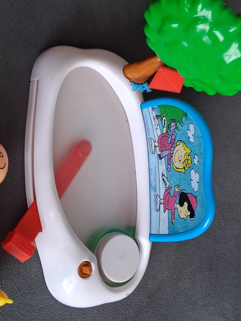 Charlie Brown & Snoopy Playset - Yellow, White, Blue